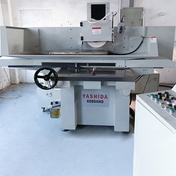 不同材質(zhì)工件的平面磨床使用差異：不銹鋼 / 鑄鐵操作要點(diǎn)